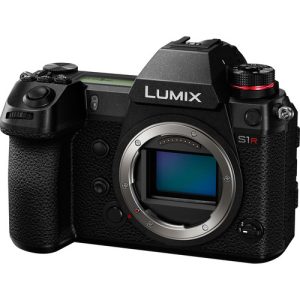 Panasonic Lumix S1R Mirrorless Camera with 24-105mm Lens